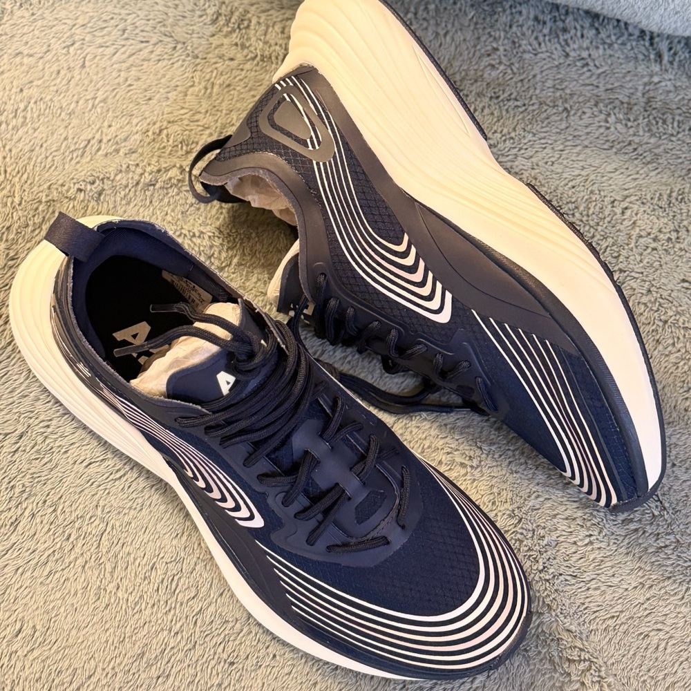 New APL Streamline Sneakers in Midnight/Navy - Picture 4 of 6